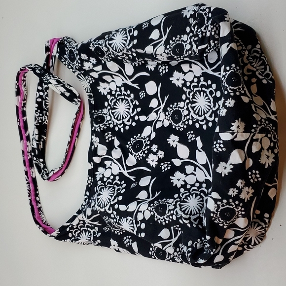 thirty-one Handbags - Thirty-one Reversible Crossbody/Hobo
